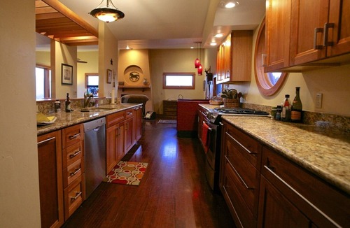 Salida House | Style, Comfort and a Huge View, close to everything!