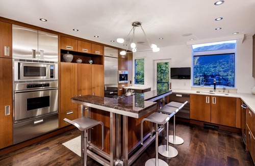 Aspen House | Stylish Core Living: 3 BR, 3.5 BA Townhouse in Aspen, Sleeps 8