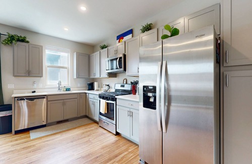 Gypsum House | Stylish, dog-friendly retreat with grill & washer/dryer - near skiing & hiking