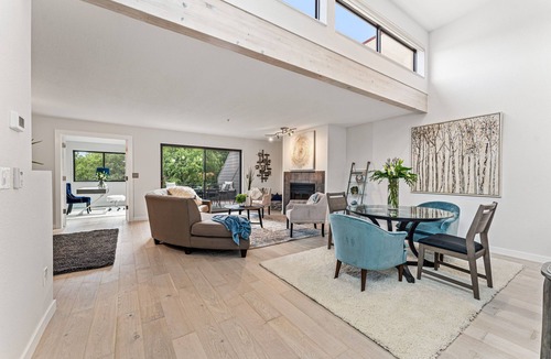 Lower Arapahoe Condo | Stylish Downtown 2BR Condo in West End