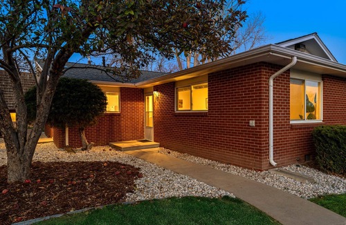 University Acres Condo | Stylish Getaway w/Designer Touches - Free Bikes