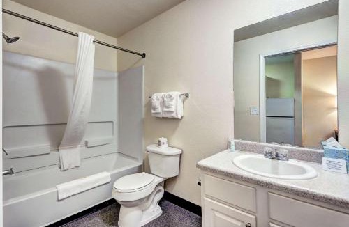 North Westminster Hotel | Suburban Studios Westminster Denver North