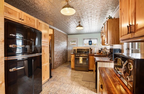 Woodland Park Cabin | Sugar Shack Lodge - 1930's Cabin