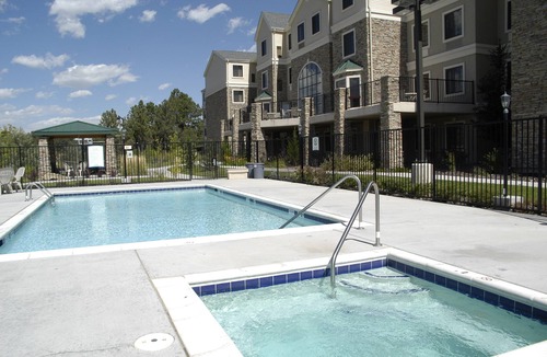 Northwest Colorado Springs Condo | Suite Near Pikes National Forest | Outdoor Pool