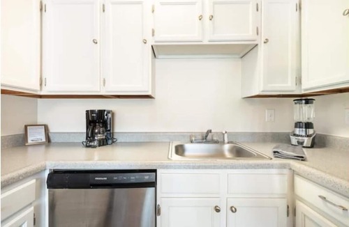 Rockrimmon Condo | "Suite Springs" - Entire 2 BR Spacious Residence