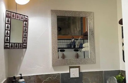 Trimble House | Summertime Special! Cute & Cozy Guest Apartment