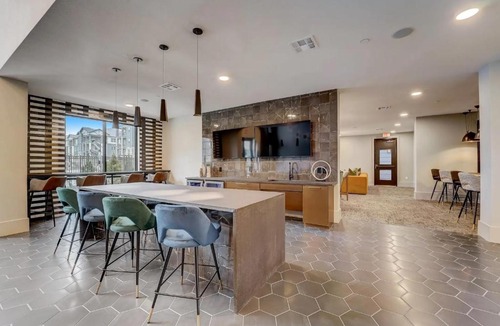 Crestline Heights Apartment | SUMMIT PROPERTY