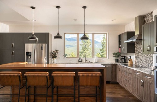 Bailey House | Summit Solace | LUXE 360° Views Hot Tub Games