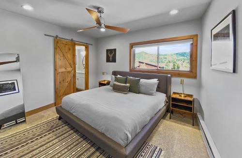 Four O'Clock Apartment | Sundowner II 225 condo