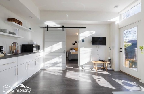 Sunnyside House | Sunny Carriage House in Denver Patio + Firepit