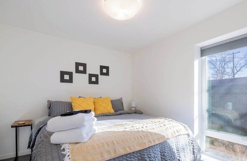 Sunnyside House | Sunny Carriage House in Denver Patio + Firepit