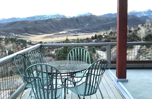 Snowmass House | Sunny eco home with panoramic views