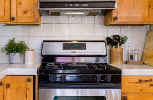 Whittier House | Sunny Family-Friendly House in a Historic neighboorhood