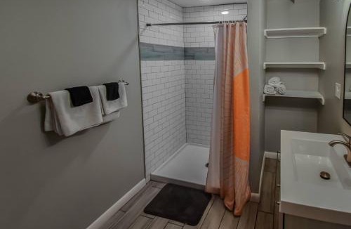 Windsor House | Sunny Family Home in Denver with huge yard and hot tub