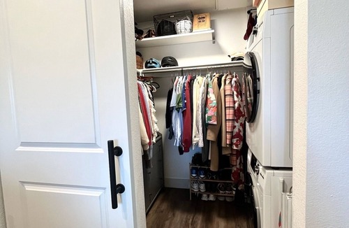 Lakewood Condo | Sunny, Modern 1 BD 1 Bath