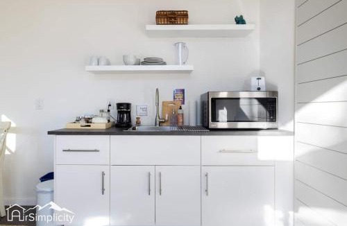 Sunnyside House | Sunnyside Carriage House W Shared Patio