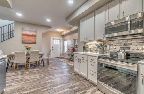 Pear Park House | Sunrise Mesa: Fenced Patio & BBQ Grill!