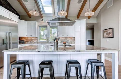 Christie Heights House | Sunrise Ski Haus 4 Bedroom Home by RedAwning