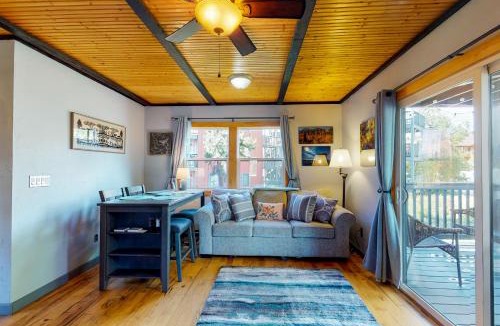 Wildernest Apartment | Sunshine & Snowfall