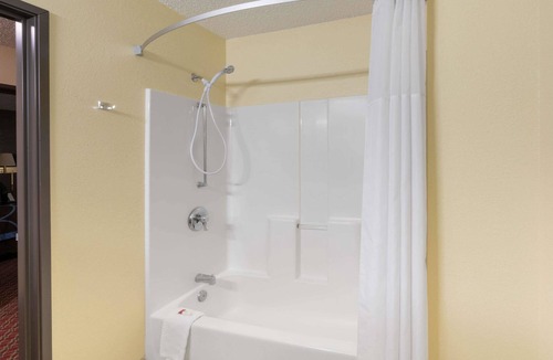 Fountain Hotel | Super 8 by Wyndham Fountain