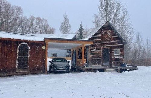 Steamboat Springs House | Sweet Strawbale Home min to Steamboat Ski Resort!