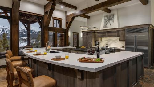 The Highlands House | Switchback Lodge