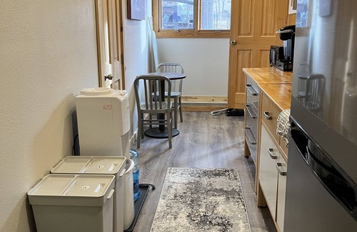 Dupont Apartment | Take it easy at this unique country getaway.nn