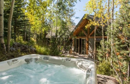 Snowmass Village House | Tall Timbers Lodge - Mountain Chic! 7-10 Minute Walk to Ski