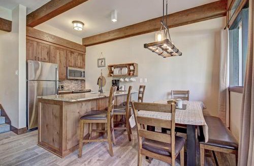 Warrior's Mark Apartment | Tamarisk 103 by Great Western Lodging