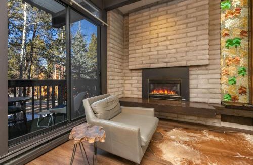 Warrior's Mark House | Tamarisk MidCentury Modern Walk To Main Street And Slopes