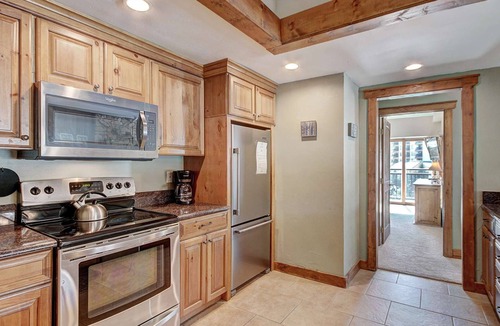 Peak 9 Condo | Ten Mile Condo - Spacious Ski-In/Out in Breck!