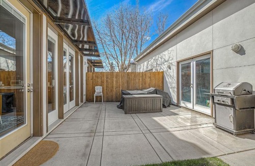 Berkeley Bed & Breakfast | Tennyson St. Luxury Walk Everywhere Sleeps 8!