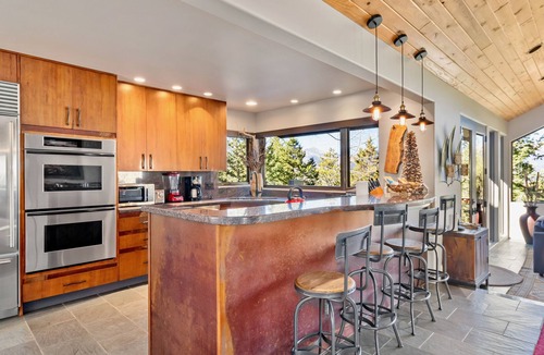 Windcliff Estates House | Terra Furma Luxury Vacation At Windcliff 4 Bedroom Home by RedAwning