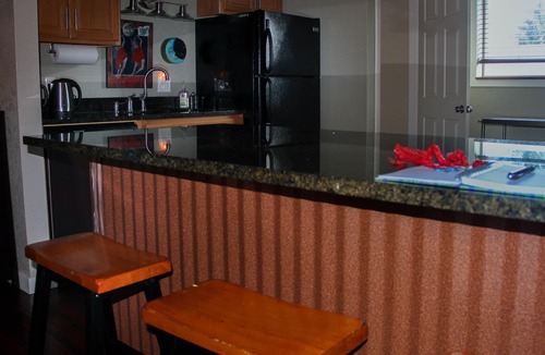 Carbondale House | The 8th Street Retreat Looks Booked it may not be Call Us