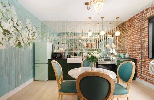 Golden Triangle Apartment | The Acoma House