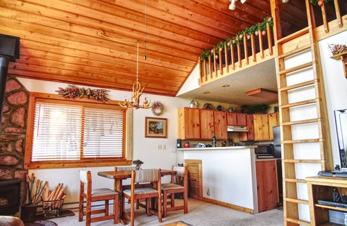 Saint Mary's Cabin | The Alice Cabin in Winterland!