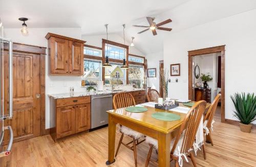 University Park Apartment | The Beautiful Bears Den! Walk to Old Town and CSU!