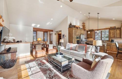 Baldy Mountain House | The Beaver Lodge at Breckenridge home