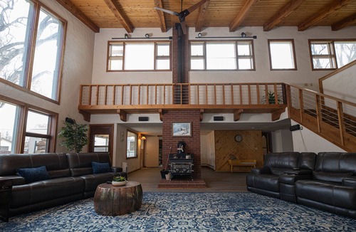 Alamosa House | The Bell House-Large Family Home-Sleeps 8! STR#2879