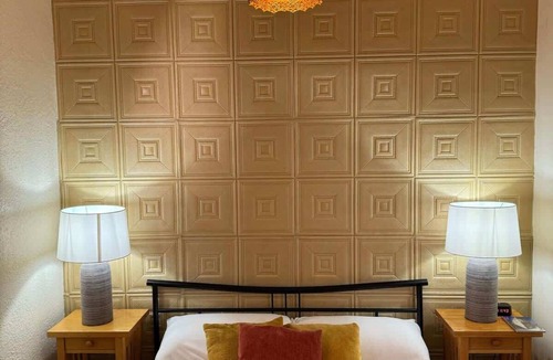 Bisbee Hotel | The Block Basic Room - Queen
