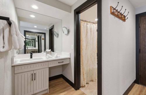 Beaver Creek Hotel | The Charter at Beaver Creek D315
