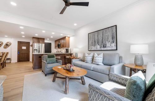 Beaver Creek Apartment | The Charter at Beaver Creek E130