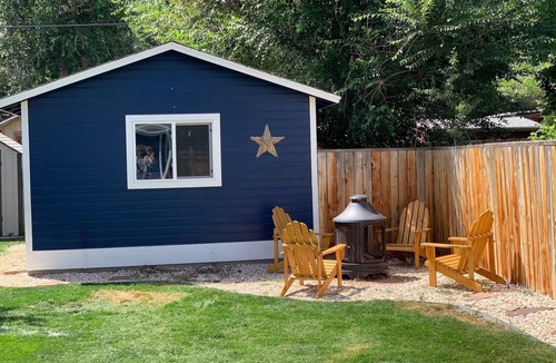 Martinez Park House | The Cottage! Chic Bungalow near Old Town Square!