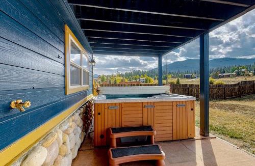 Summit Cove House | The Cove Retreat