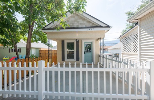 Colorado Springs Cottage | The Cozy Cottage
