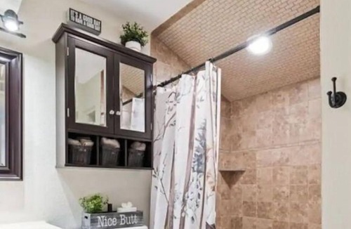 Castle Rock Apartment | The Den at Castle Pines