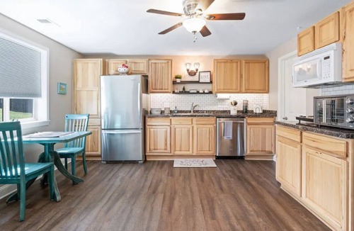 Castle Rock Apartment | The Den at Castle Pines