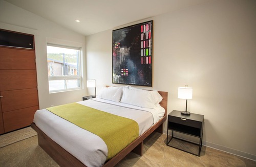 Pagosa Springs Hotel | The Drift