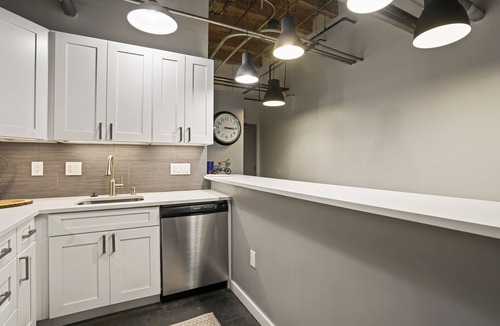 Capitol Hill Apartment | The Elegant Loft
