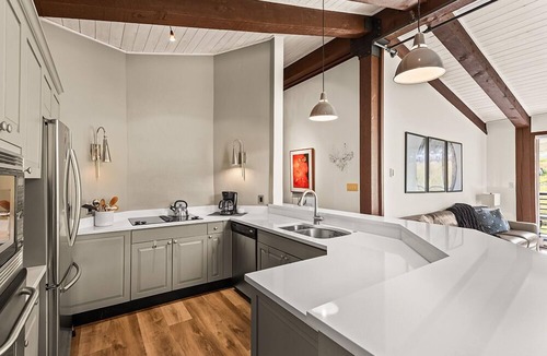 Snowmass Village Resort | The Enclave at Snowmass by Frias